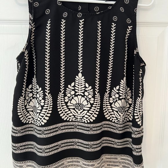 Greek Pattern Tank w/Button Back - Picture 2 of 4